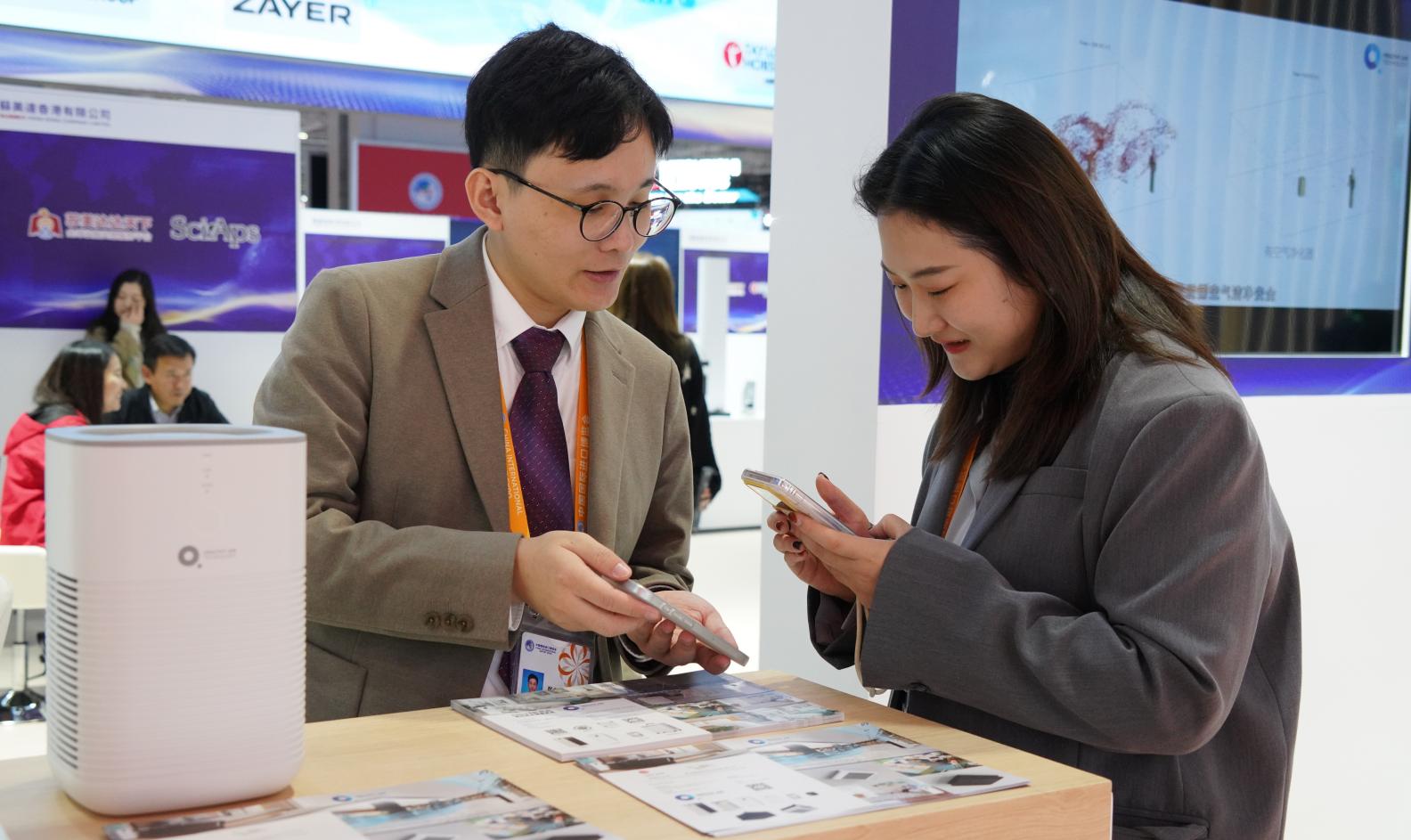 中國進(jìn)博會(huì)|得高與英國HEALTHY AIR TECHNOLOGY公司成功簽署獨(dú)家代理協(xié)議！ image5